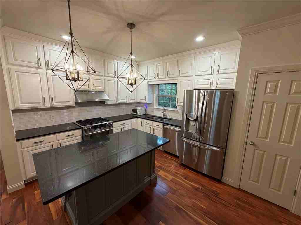 3121 N Tartan Way - Photo 4 of 24