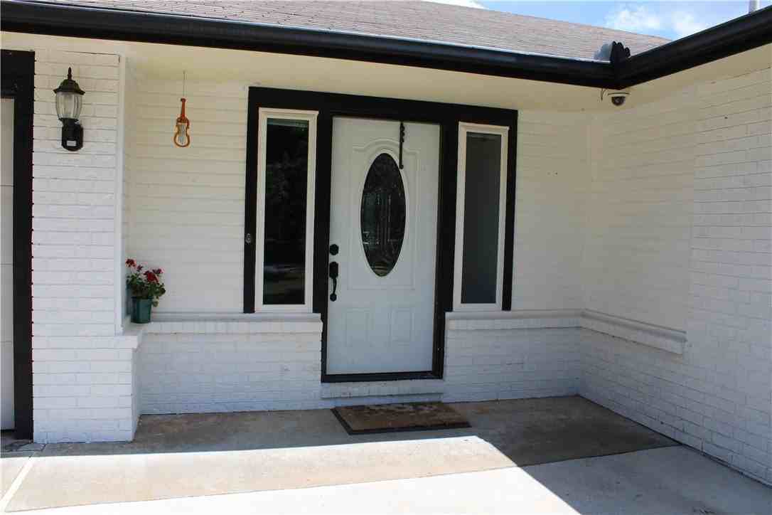 5475 Walden St - Photo 3 of 23