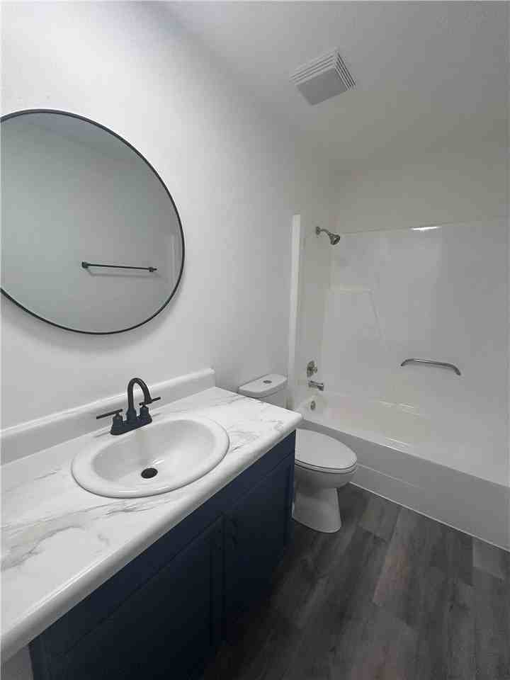 1853 W Deane St #B - Photo 5 of 8
