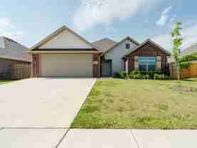 221 Palm St - Photo 1 of 1