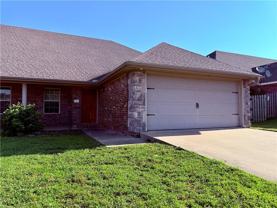 3104 Sw Deerfield Blvd - Photo 1 of 1