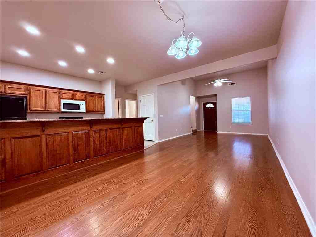 3104 Sw Deerfield Blvd - Photo 5 of 19