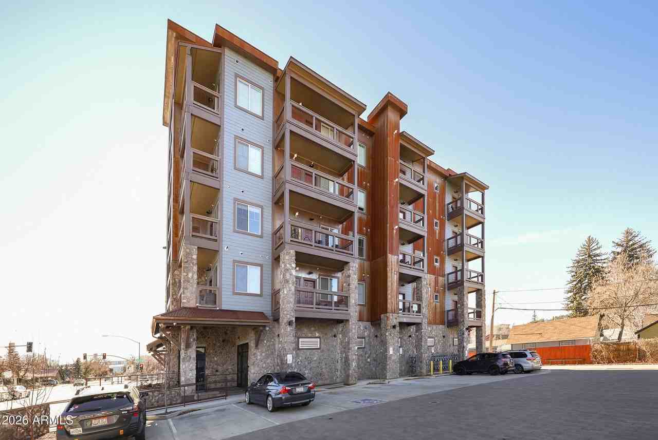 207 S Beaver St #505