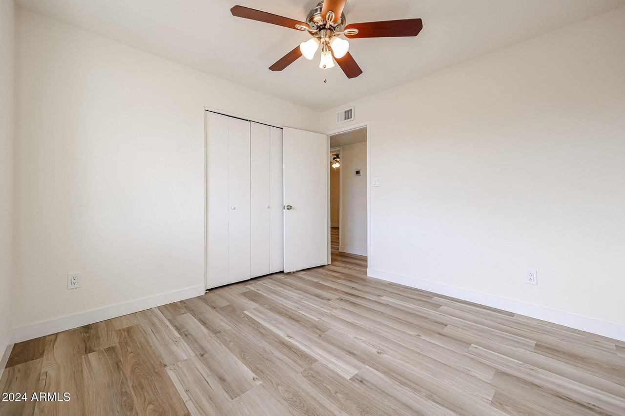 4352 E Grovers Ave - Photo 7 of 15