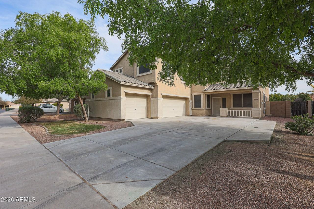 16205 W Gibson Ln - Photo 2 of 49