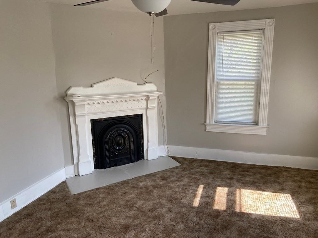 4686 Forest Road- upper apartment - Photo 2 of 6