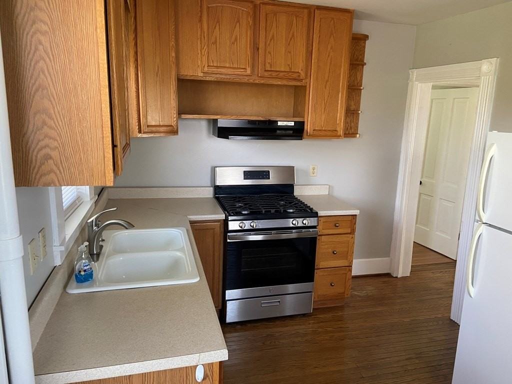 4686 Forest Road- upper apartment - Photo 6 of 6