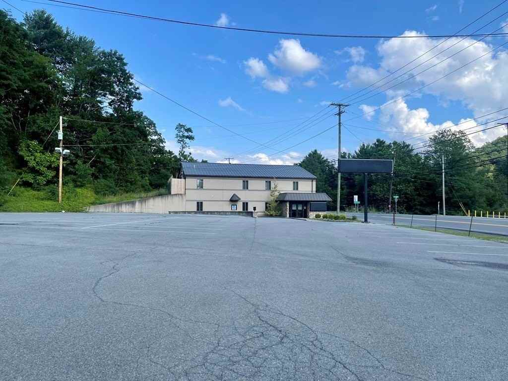725 Ritter Dr - Photo 3 of 22