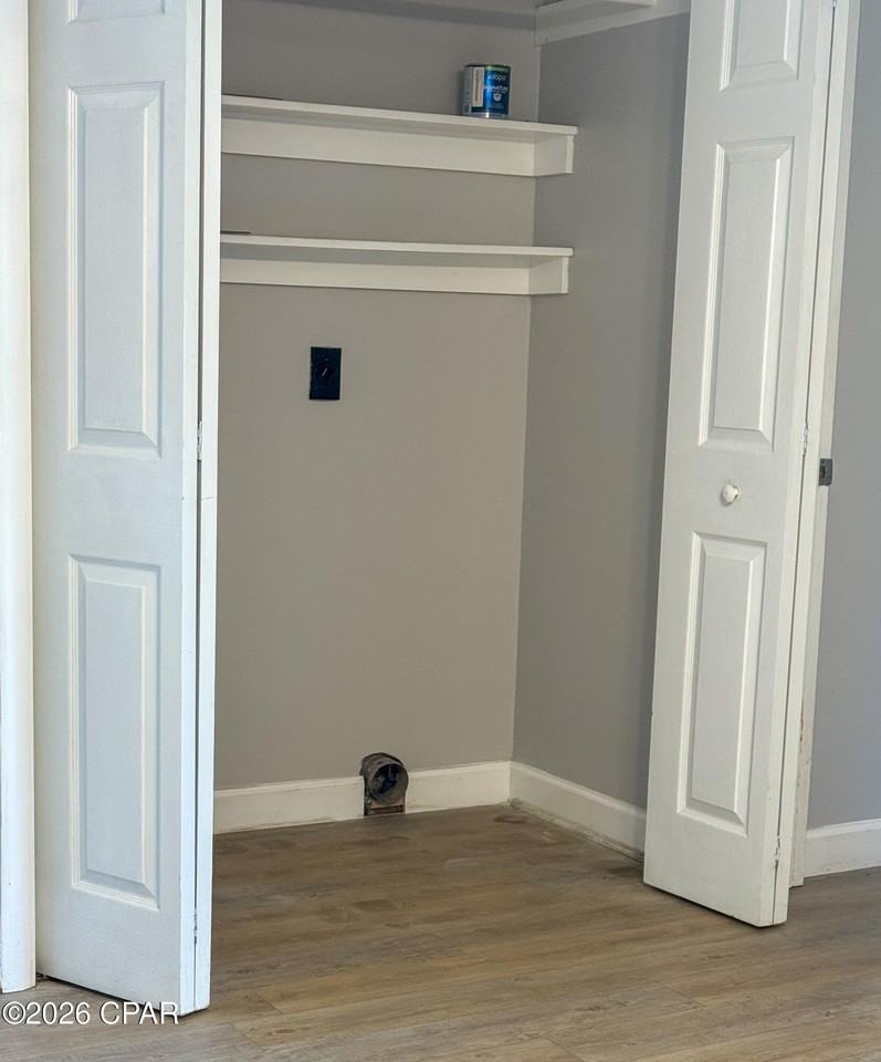 1029 Bradley Cir - Photo 5 of 11