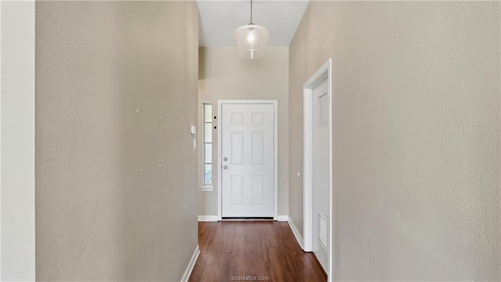 921 Windmeadows Dr - Photo 4 of 30