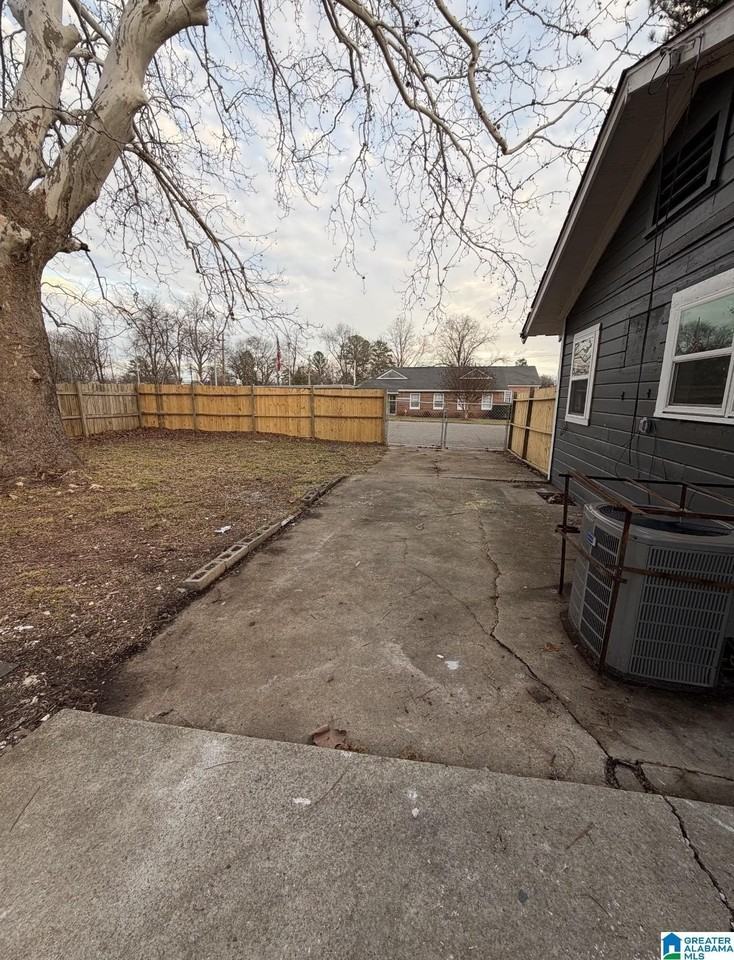 601 13th St N - Photo 7 of 7