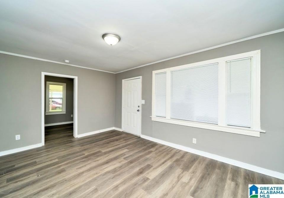 1211 13th St - Photo 3 of 11