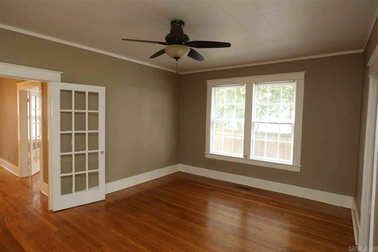 518 Ridgeway Dr - Photo 4 of 25
