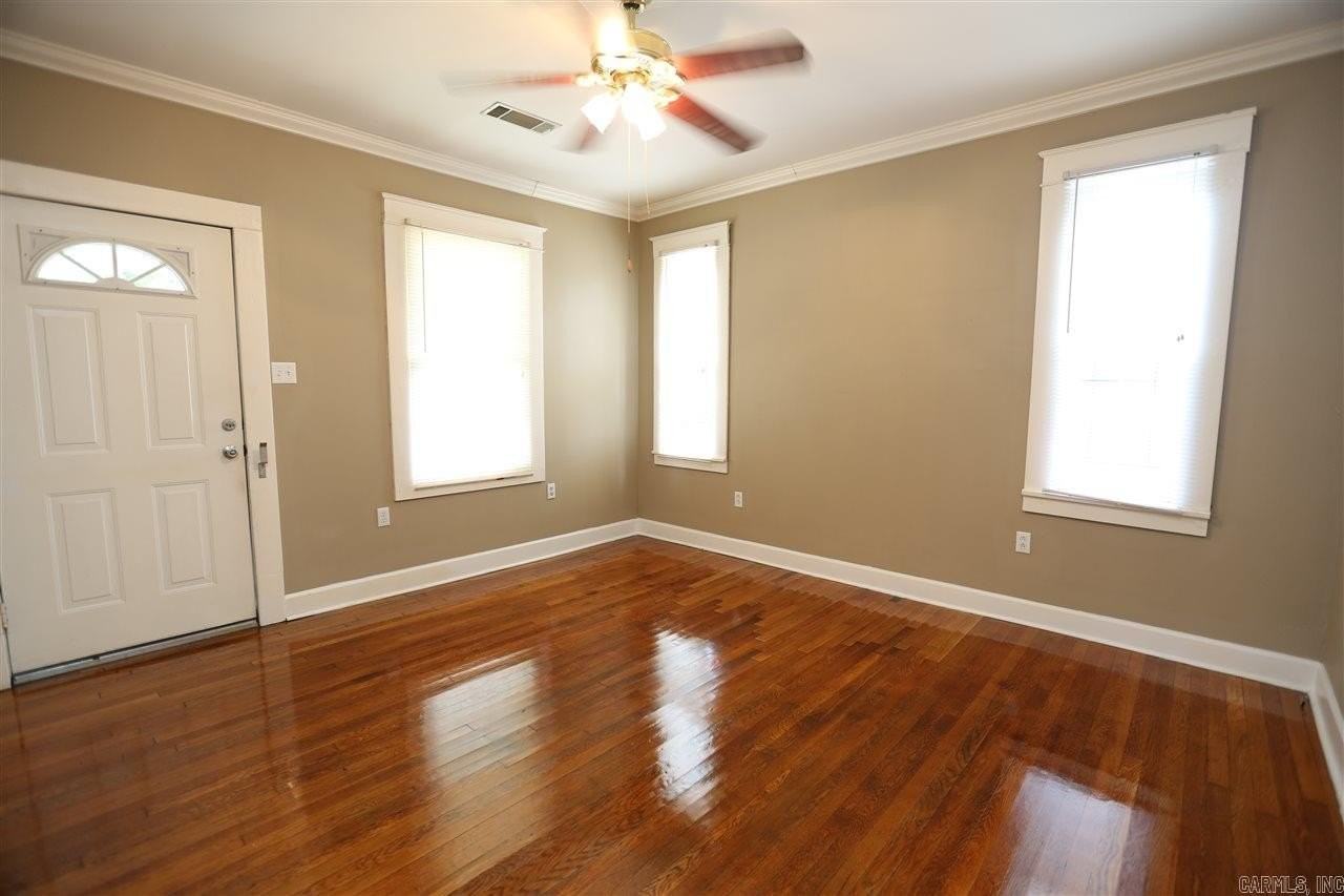 3711 W Markham St - Photo 5 of 24