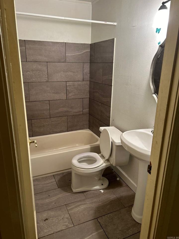 4512 Rogers St - Photo 7 of 7