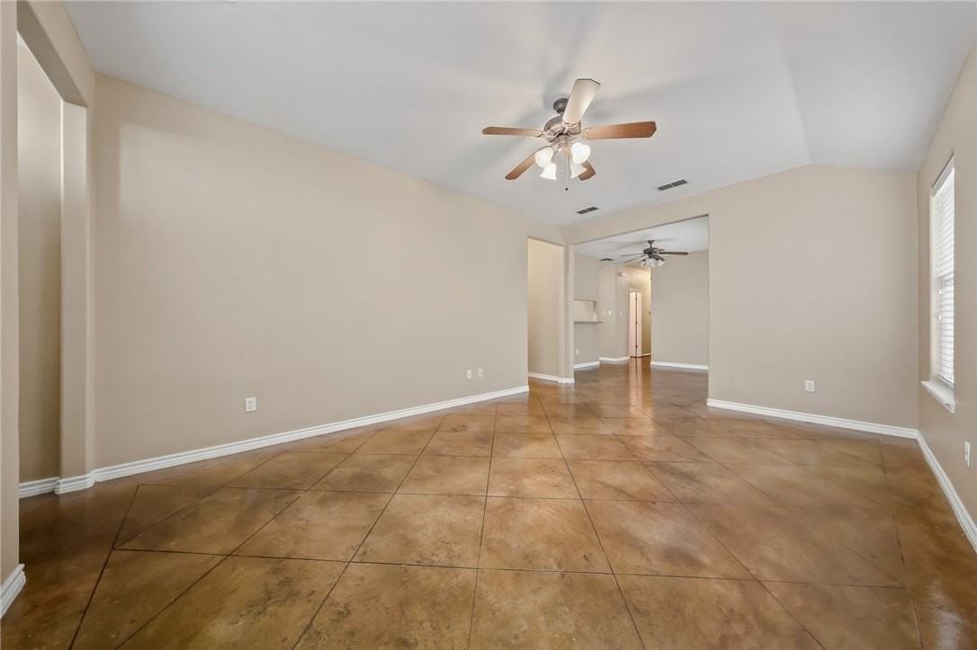 6633 Rhine Dr #B - Photo 3 of 29