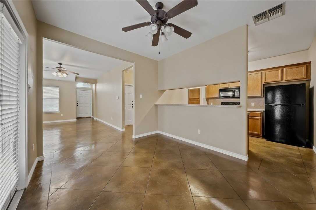 6633 Rhine Dr #B - Photo 7 of 29