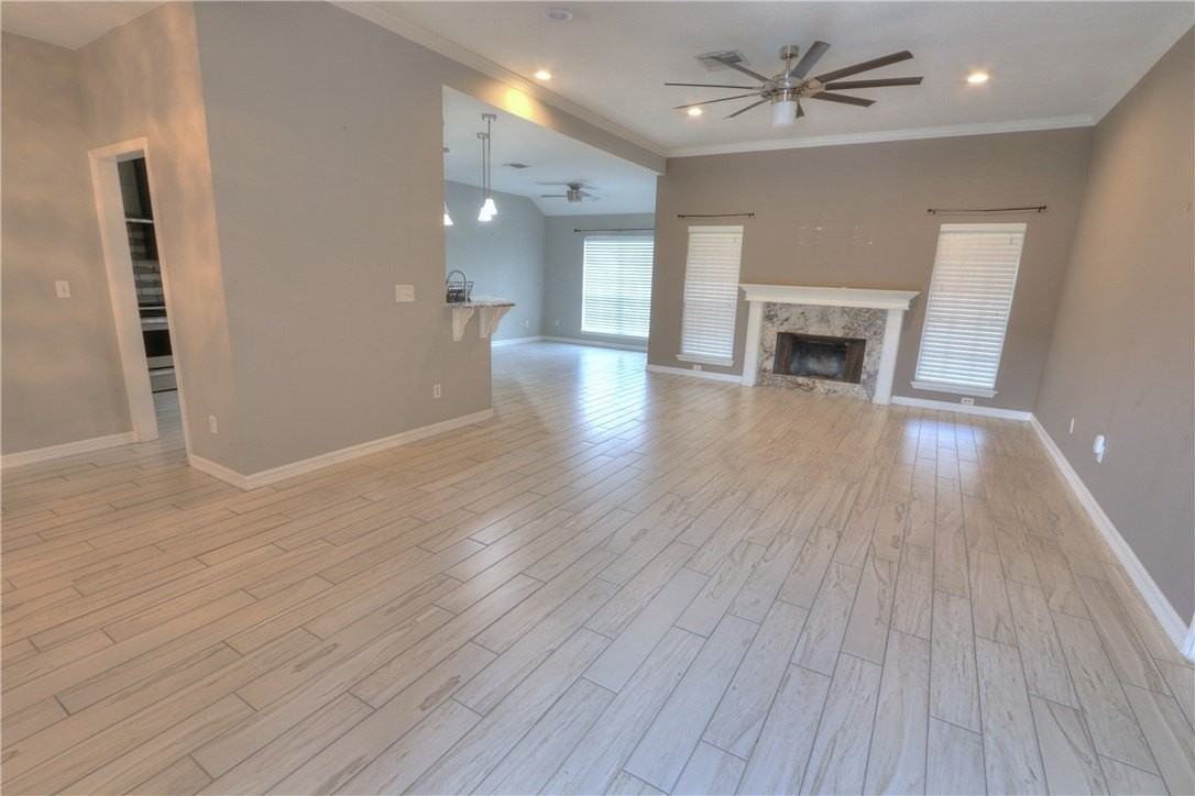 7714 Odessa Dr - Photo 3 of 38