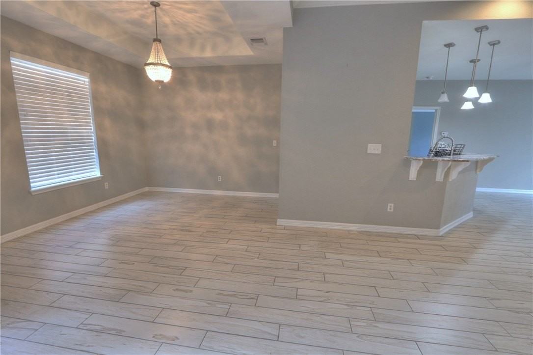 7714 Odessa Dr - Photo 4 of 38