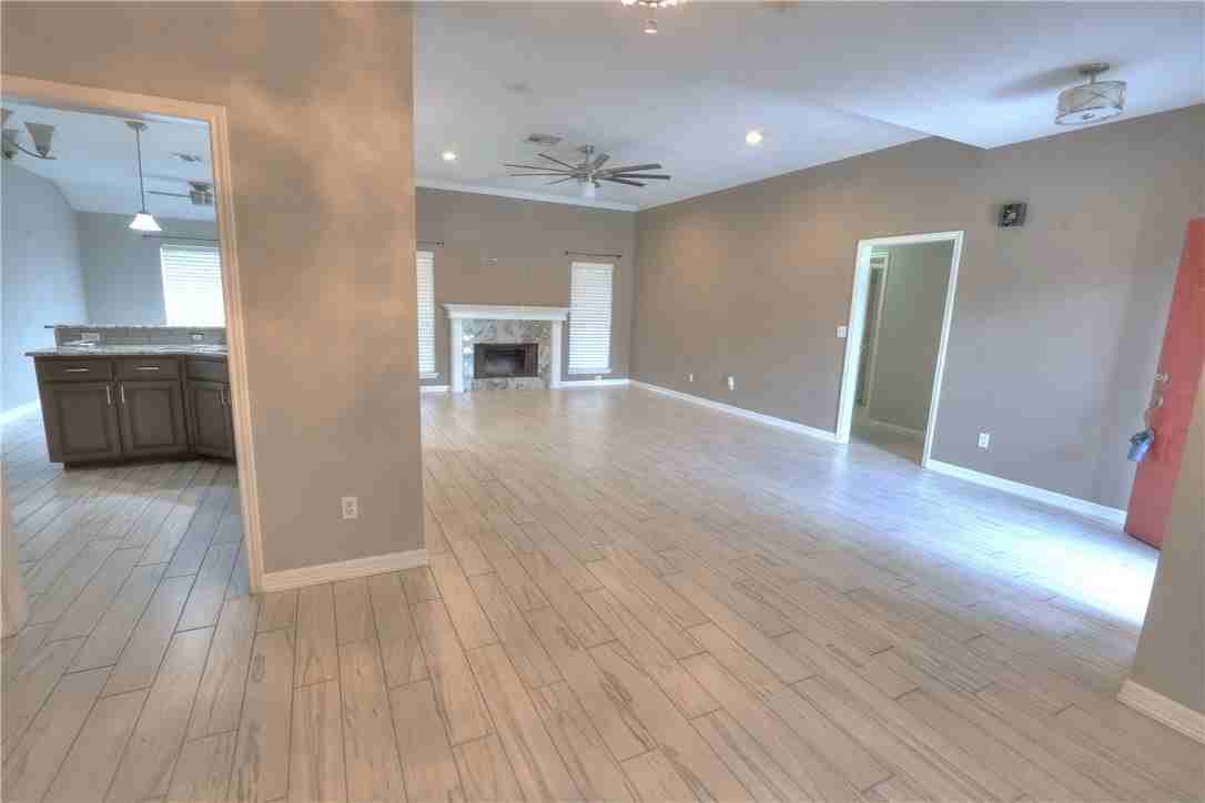 7714 Odessa Dr - Photo 6 of 38