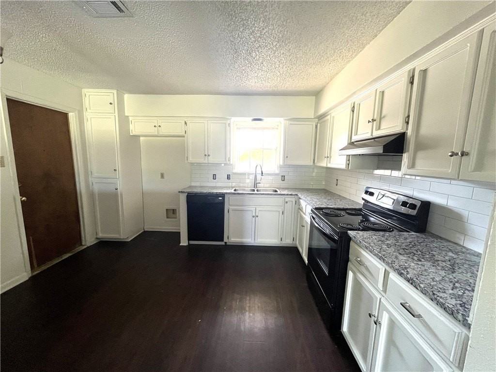 3001 Latour Pl - Photo 4 of 11