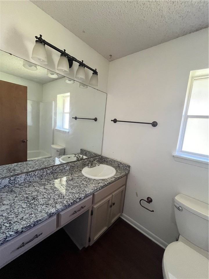 3001 Latour Pl - Photo 7 of 11