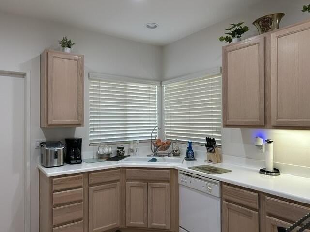 39830 Somerset Ave - Photo 4 of 10
