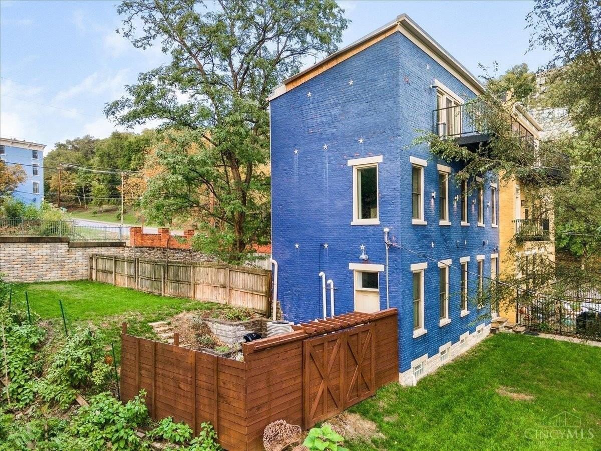 320 Seitz St - Photo 3 of 26