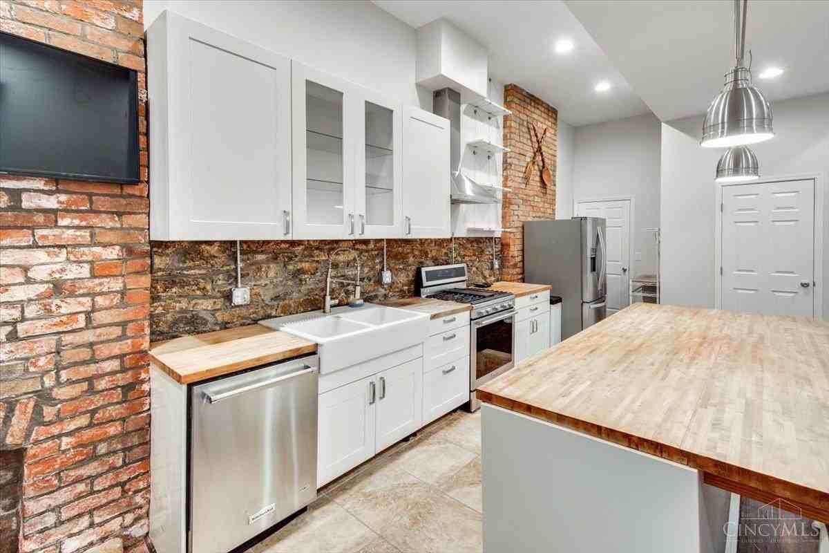 320 Seitz St - Photo 6 of 26