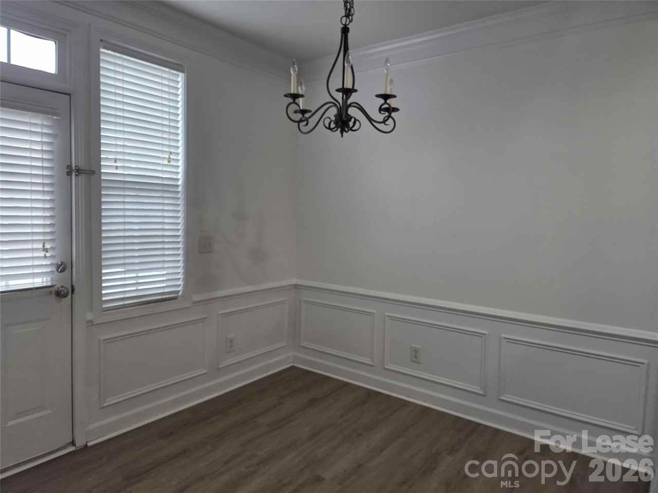 109 Chawton Ln - Photo 4 of 24