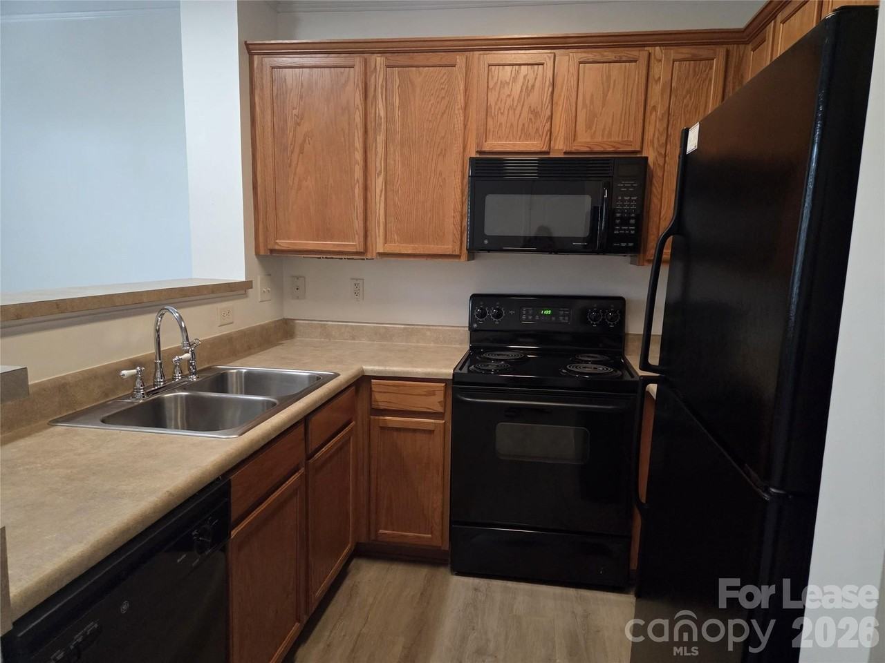 109 Chawton Ln - Photo 7 of 24