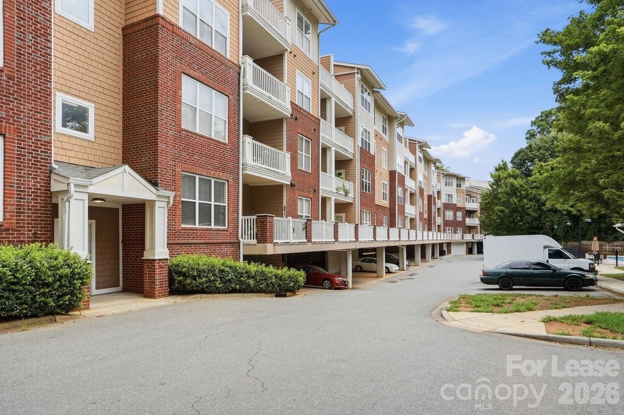 1000 E Woodlawn Rd #216 - Photo 3 of 43