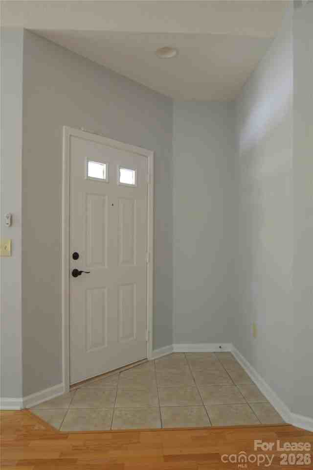 8035 Sultana Cir - Photo 3 of 30
