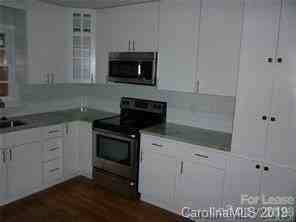 7109 Rockcliff Ct - Photo 3 of 16