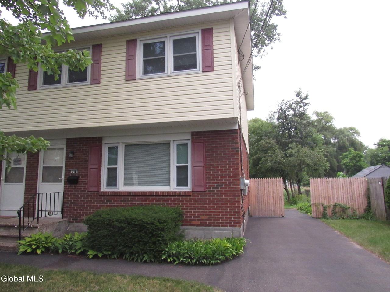 34B Commodore St - Photo 3 of 23