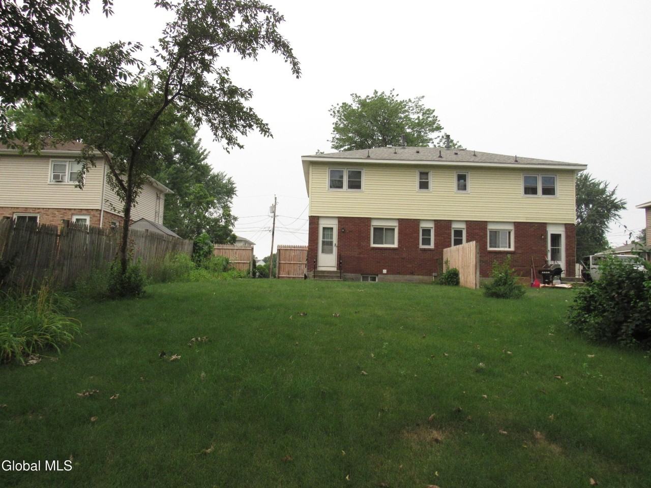 34B Commodore St - Photo 4 of 23
