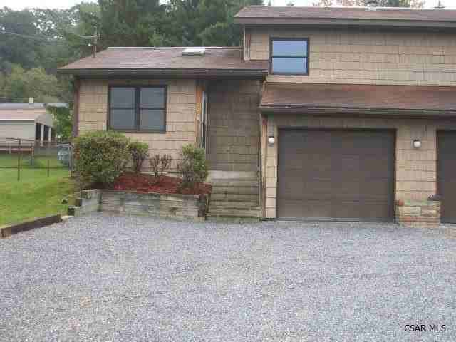216 Hastings St - Photo 2 of 37