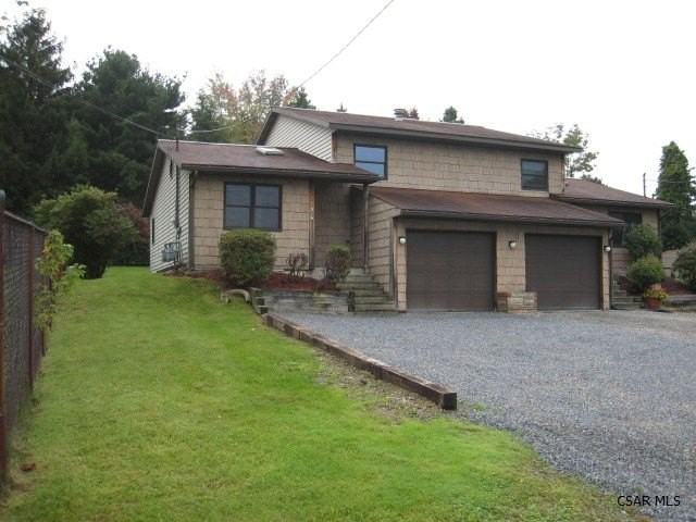 216 Hastings St - Photo 4 of 37