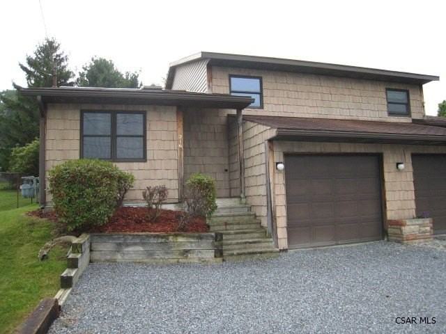 216 Hastings St - Photo 5 of 37