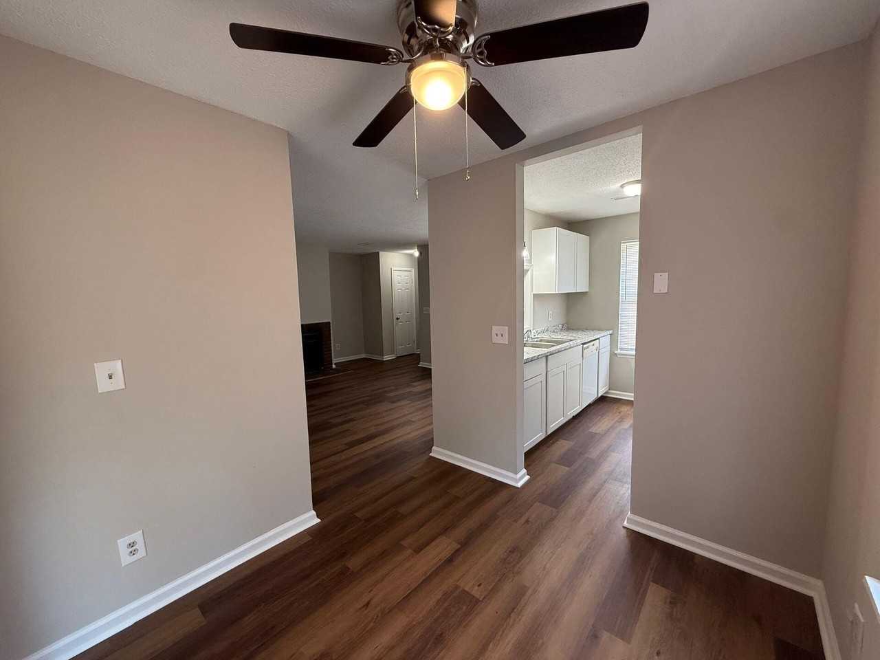 152 Dorchester Manor Blvd #A - Photo 7 of 18