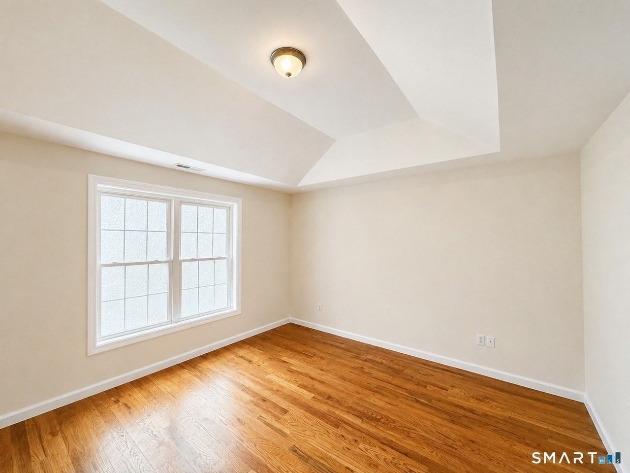 8 Old Oak Dr #8 - Photo 5 of 9