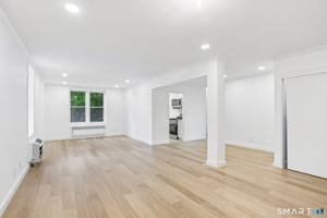 featured image of 7 4th St #3H