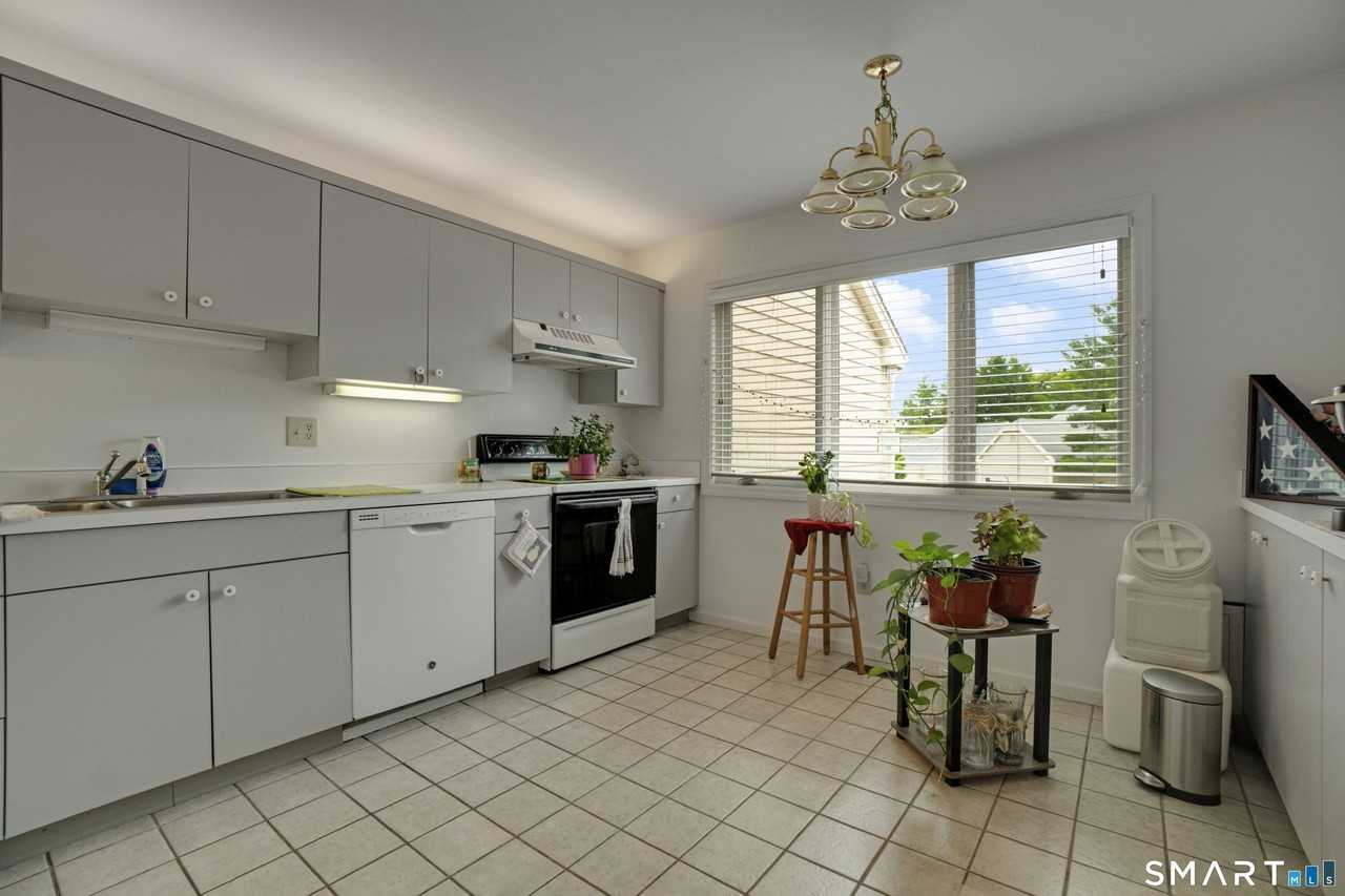 12 Boulevard Dr #24-145 - Photo 6 of 22