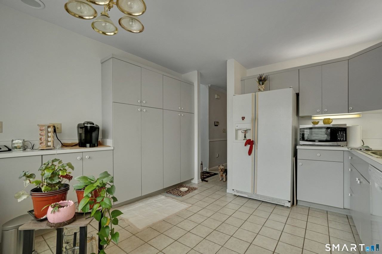12 Boulevard Dr #24-145 - Photo 7 of 22