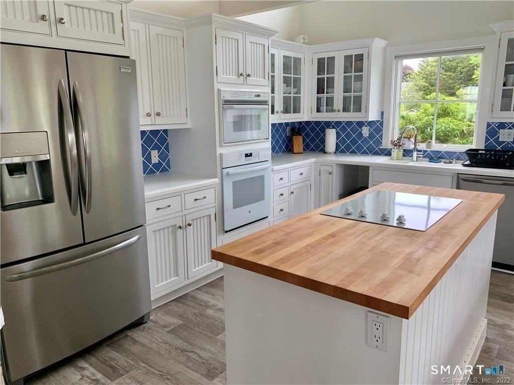 43 Soundview Ave - Photo 7 of 31