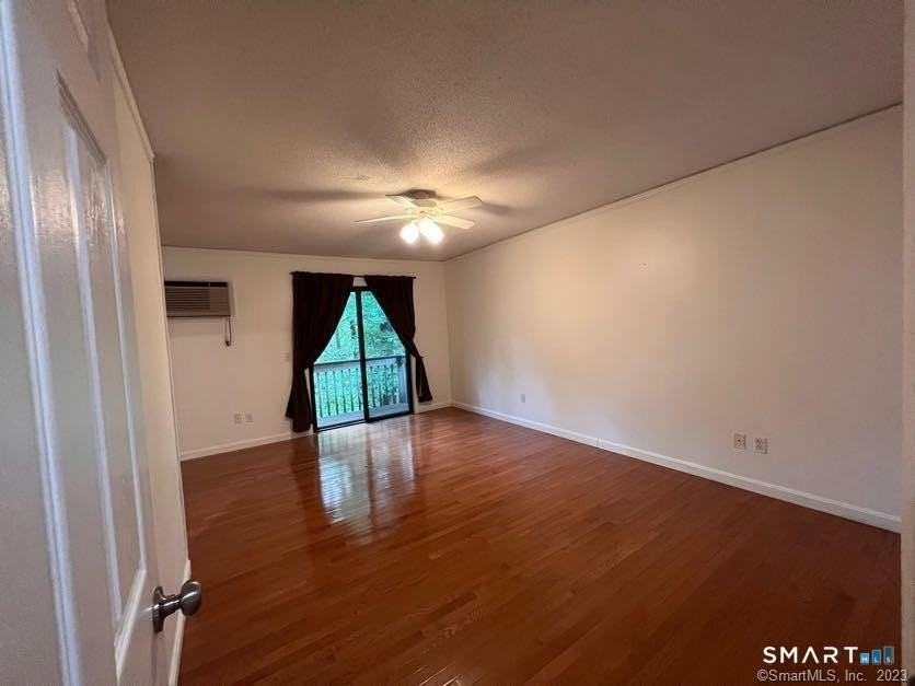 223 Flanders Rd #8 - Photo 4 of 31