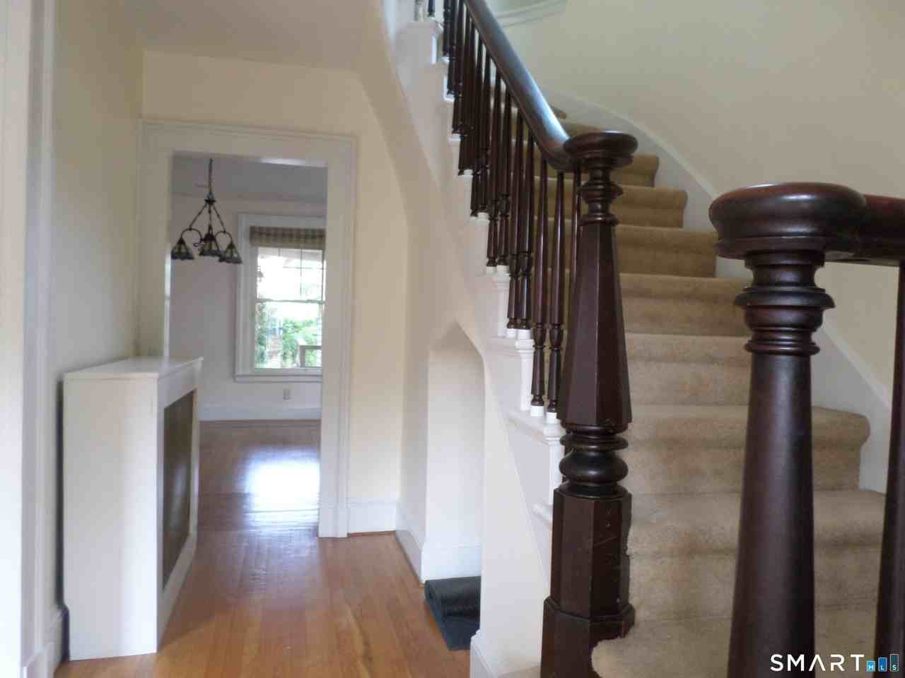 95 Clark St - Photo 3 of 34