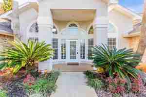 featured image of 4429 Southminster Cir