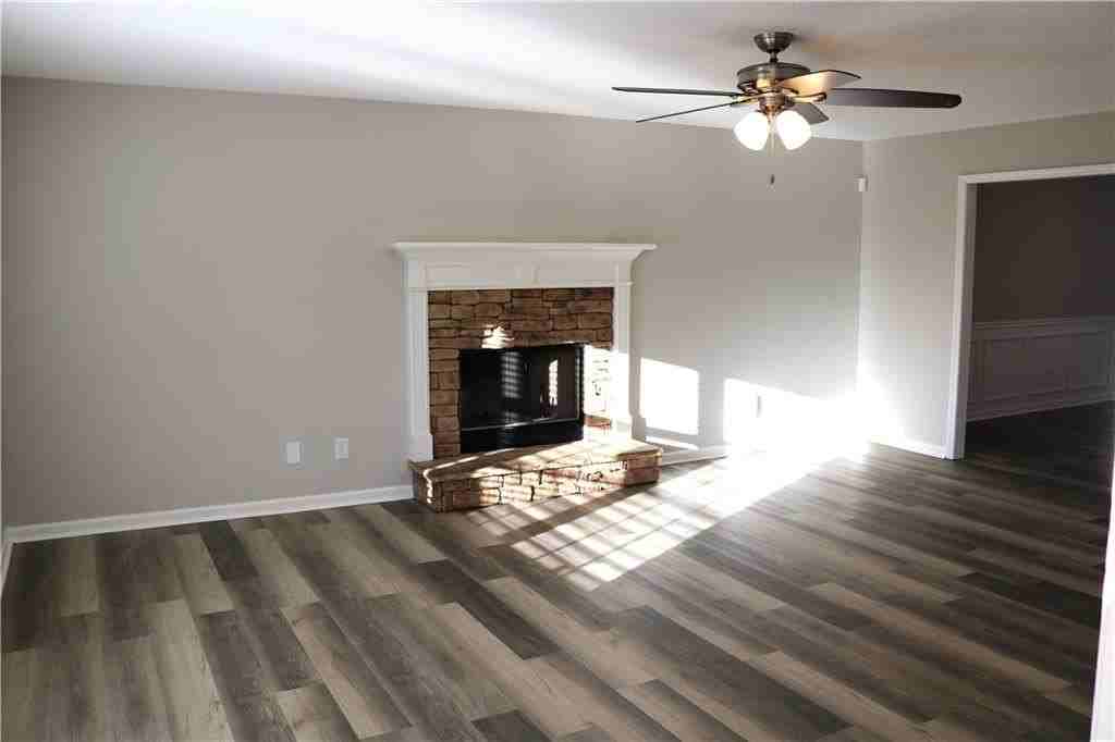 954 Downing Dr - Photo 7 of 31