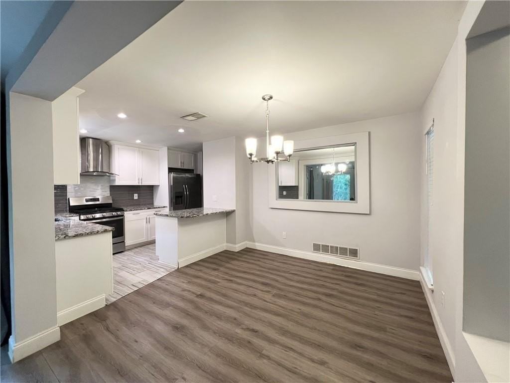 710 Creekwood Xing - Photo 7 of 25